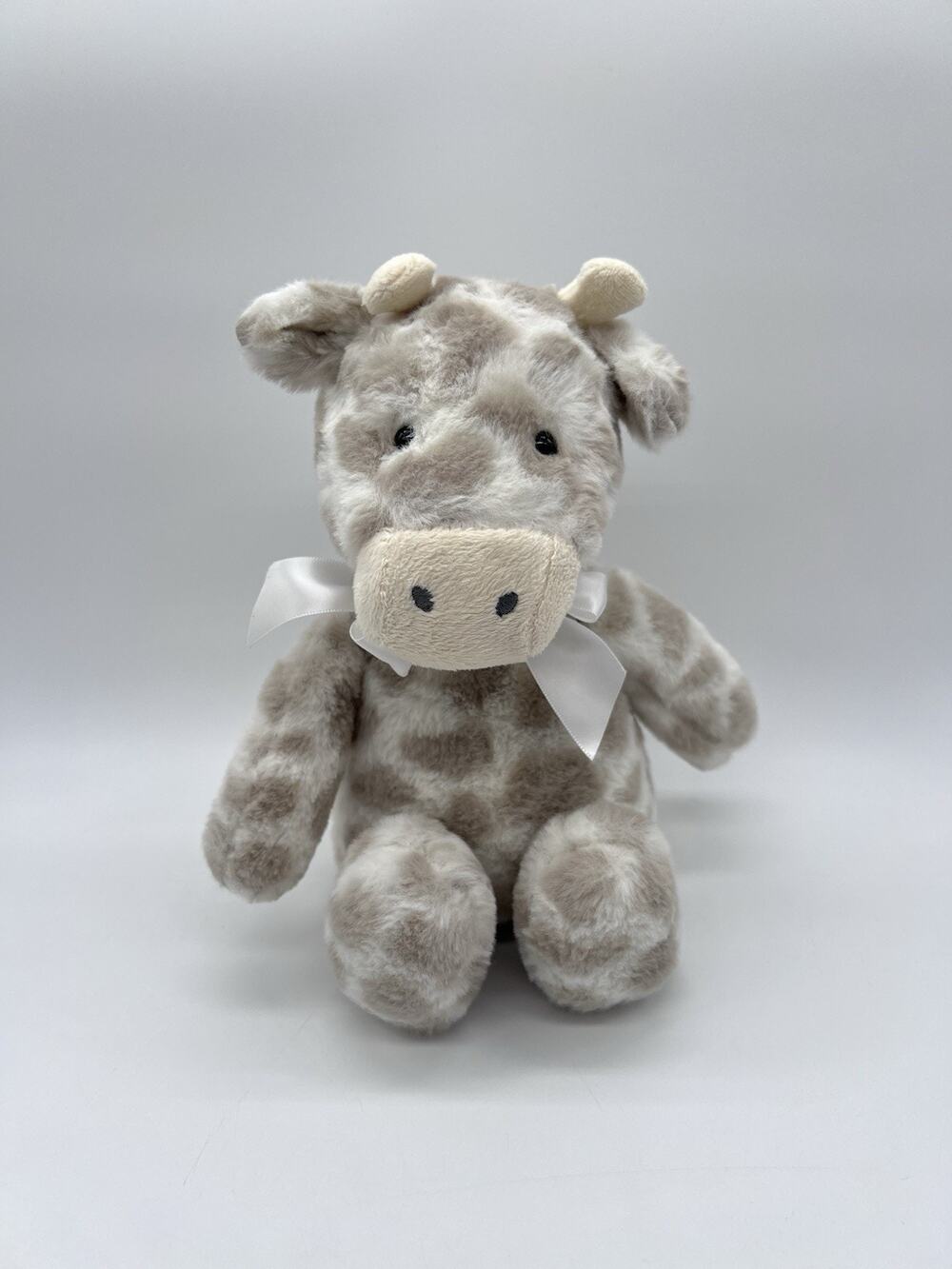 Snug Gray Cream Colored Giraffe Plush Stuffed Animal W/ Ribbon Bow 11”